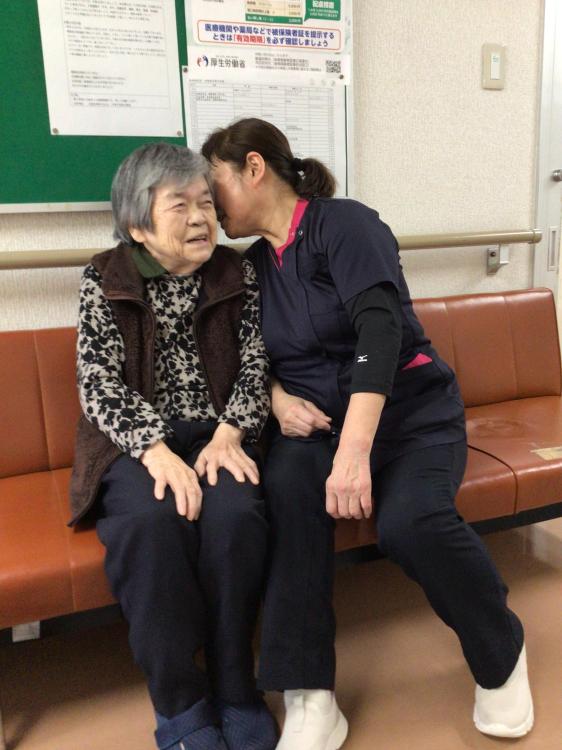 女子は内緒話がお好き！！